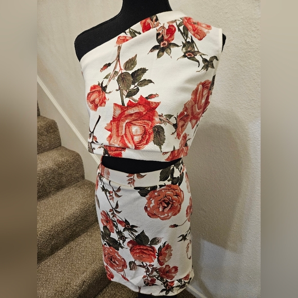 GBG Los Angeles Floral Skirt Set - Picture 3 of 6